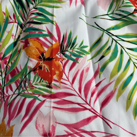 NWT New York & Company Pleated Overlay Tropical Floral Skirt With Shorts. Size L - Picture 12 of 12